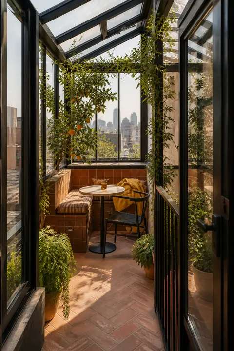 Rooftop Mini Conservatory with City Views