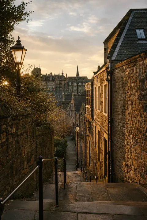 Golden-Hour View of Edinburgh Old-town Close