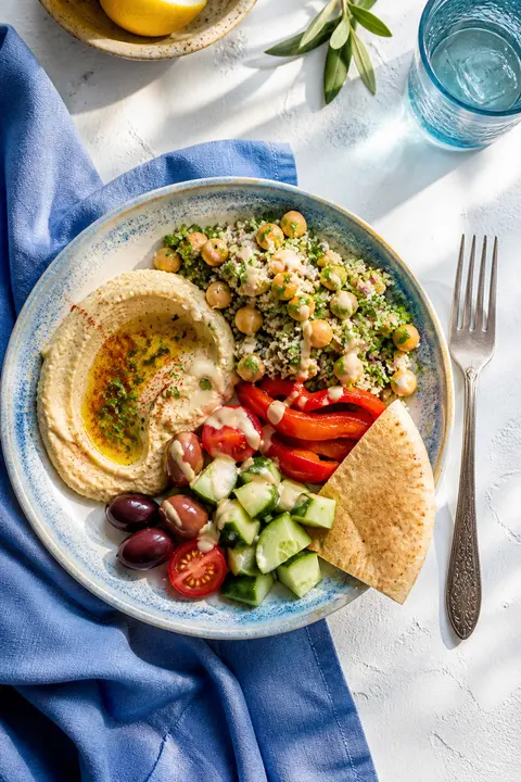 Mediterranean Hummus and Chickpea Mezze Plate