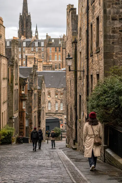 Street Details around Edinburgh Old-town Close